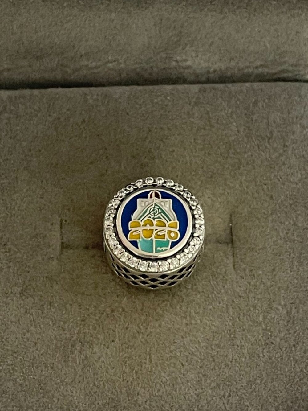 Pandora 2026 Disney Cruise Line Exclusive Bead Charm - Picture 3 of 3